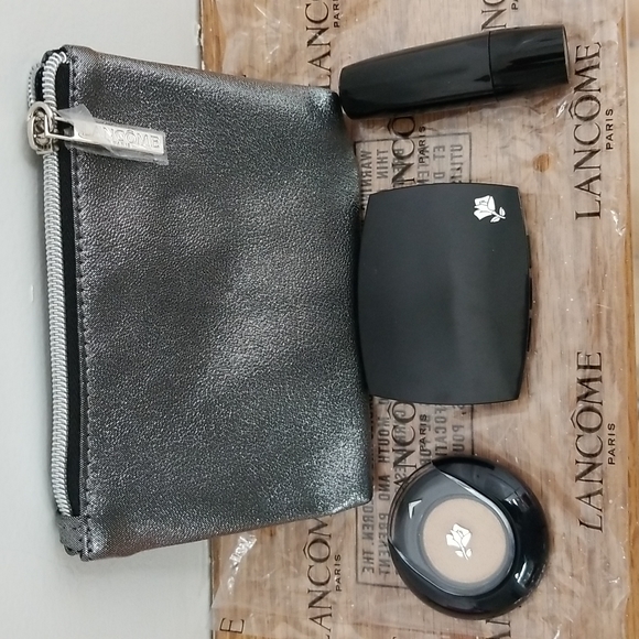 LANCOME MAKEUP BUNDLE - Picture 5 of 6